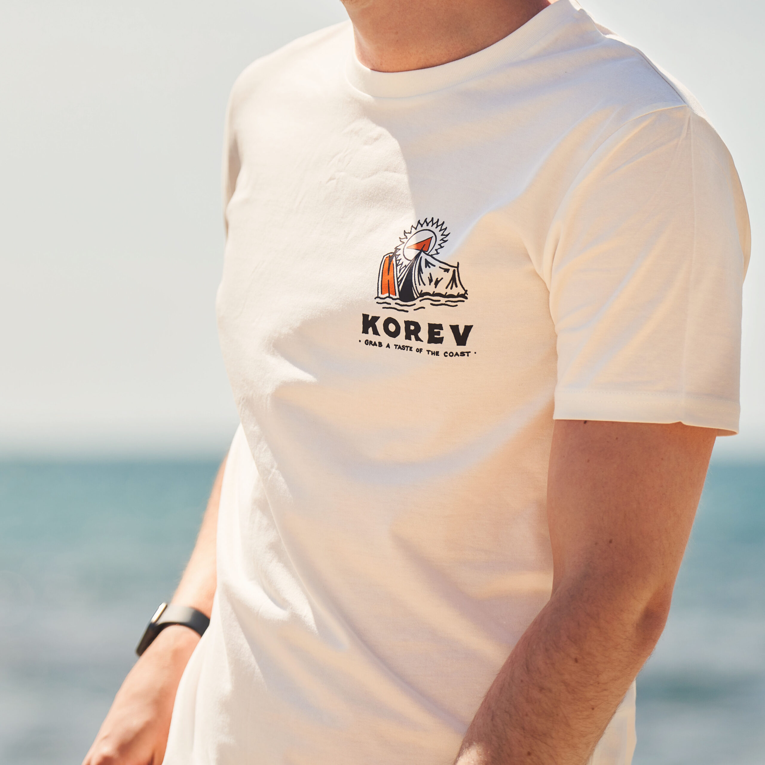 'Beach Break' korev t-shirt in white